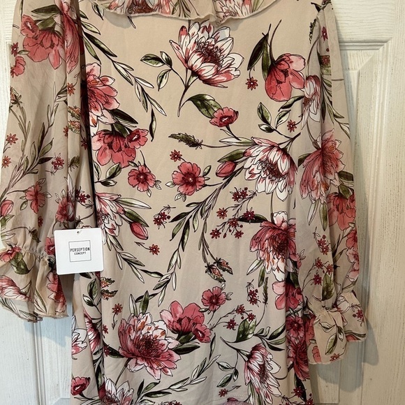 NWOT Perception Concept Beige Floral With Ruffled Front and Neckline - Picture 2 of 8